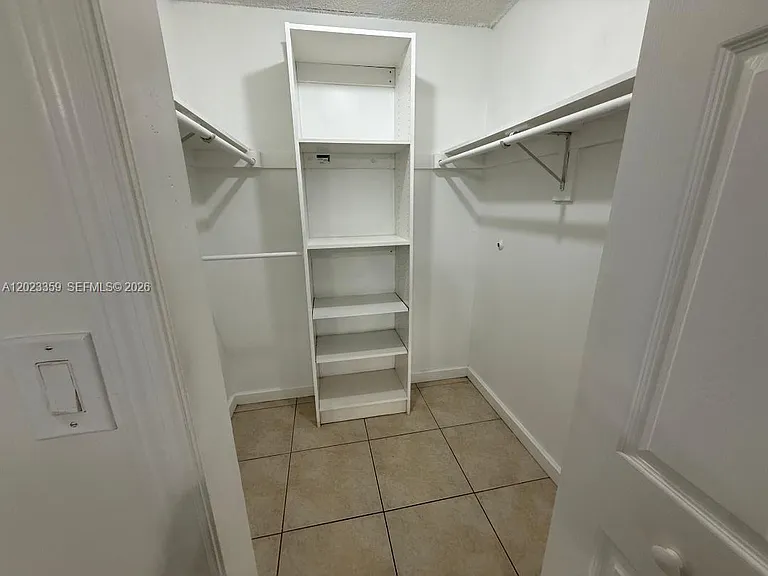 16909 N Bay Rd #720 — Photo 19