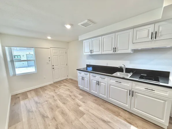 11959 Runnymede St #22, North Hollywood, CA 91605