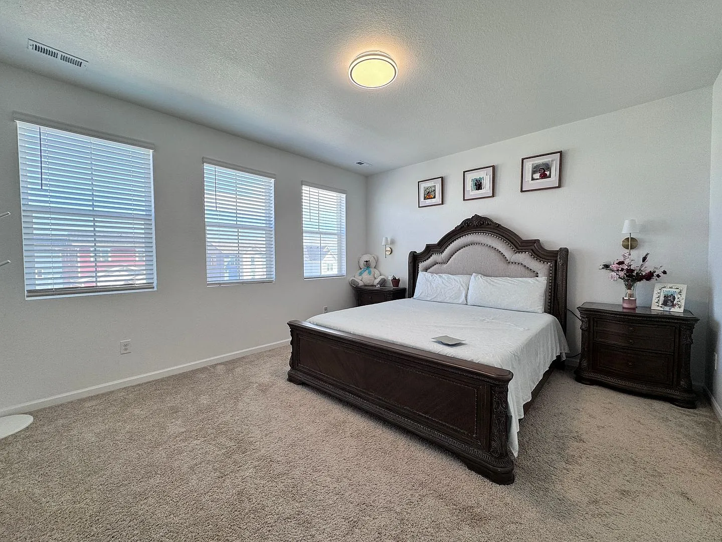Gorgeous home with beautiful views! — Photo 4