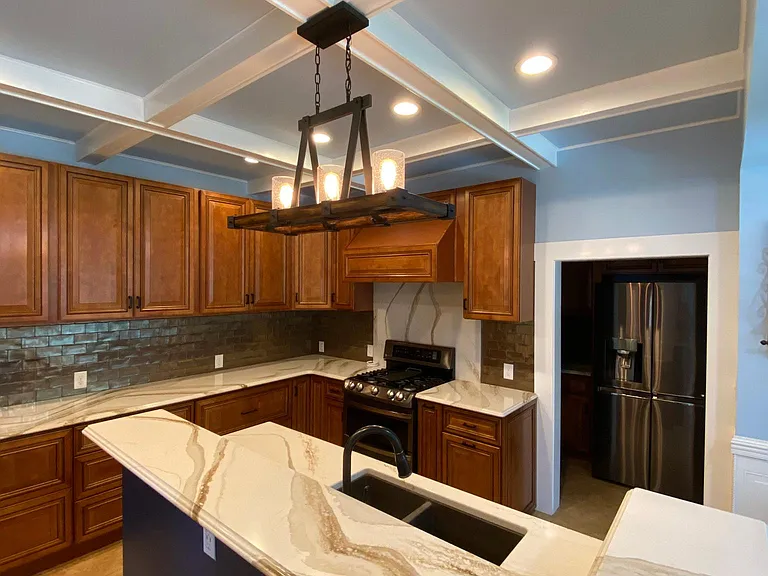 715 E Capitol Ave — Photo 10
