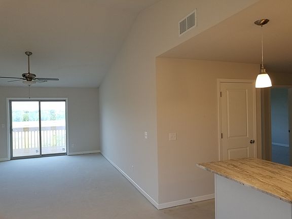 4th image of 7270 Rolling Hills Ln #4