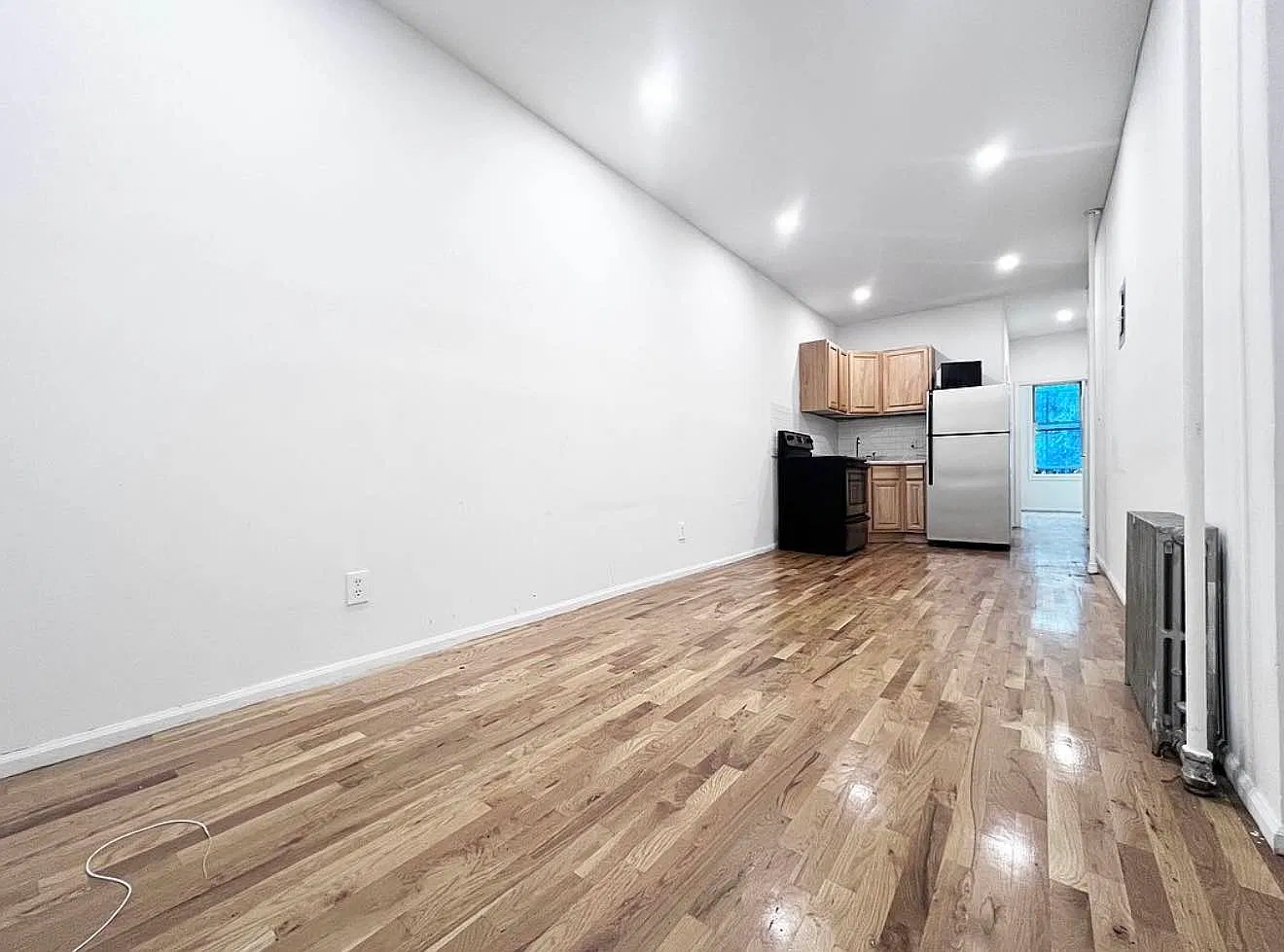 211 Green Street — Photo 2