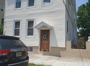 422 E 19th St, Paterson, NJ 07524