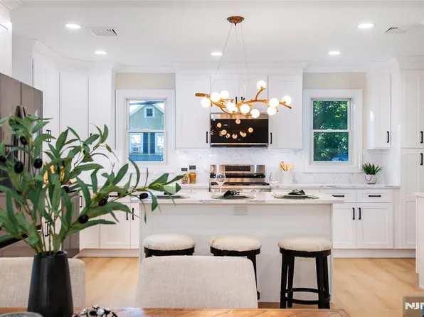 145 Grove St, Mahwah, NJ 07430