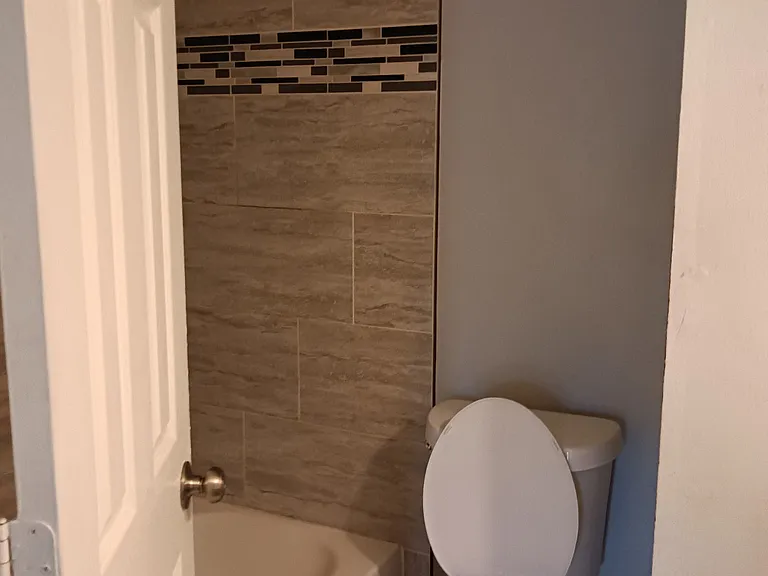1745 Graceland Cv — Photo 12