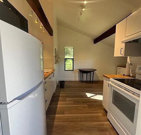 Kitchen Entry off Living Room