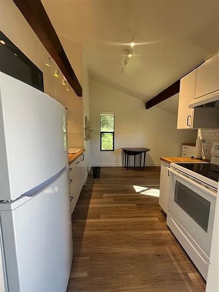 Kitchen Entry off Living Room