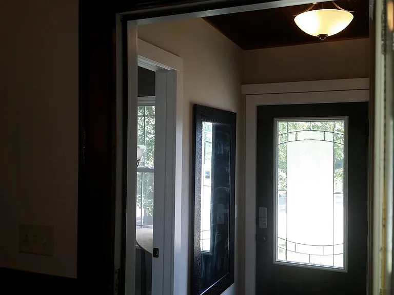 936 Drake St — Photo 16