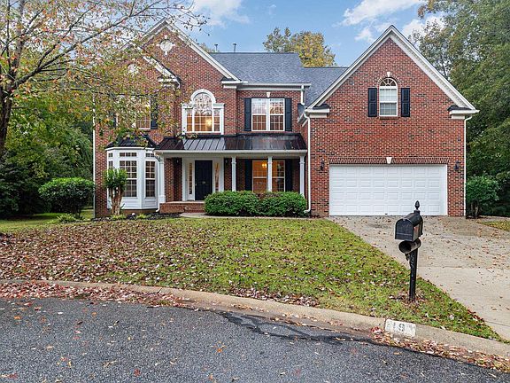 3rd image of 19 Brighthaven Ct