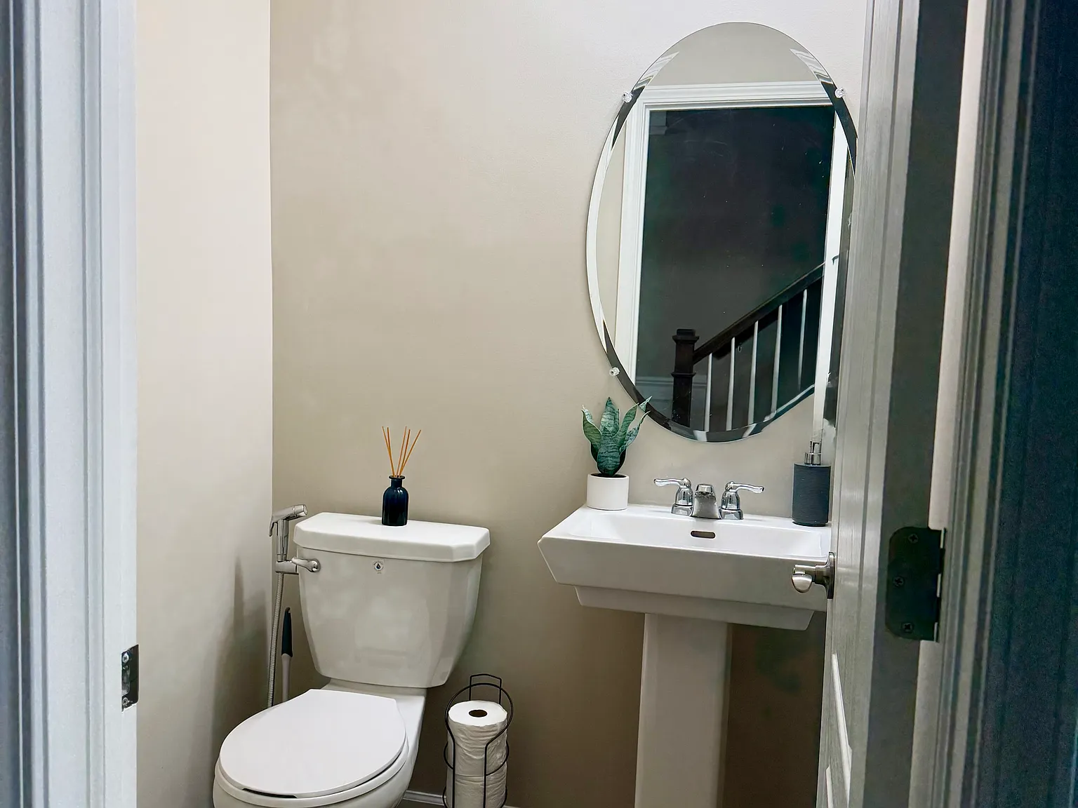 3 bed, 2.5 bath, 2080 sqft, $2,800 — Photo 4