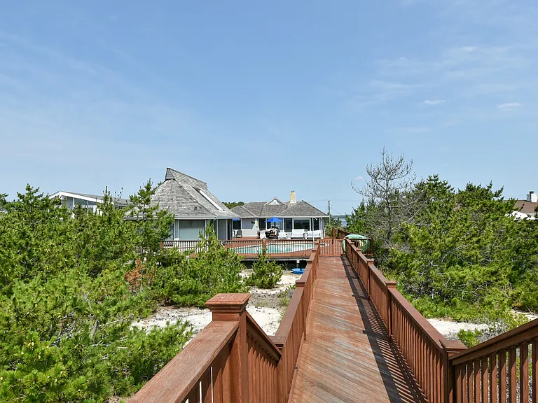 Dune Rd — Photo 25