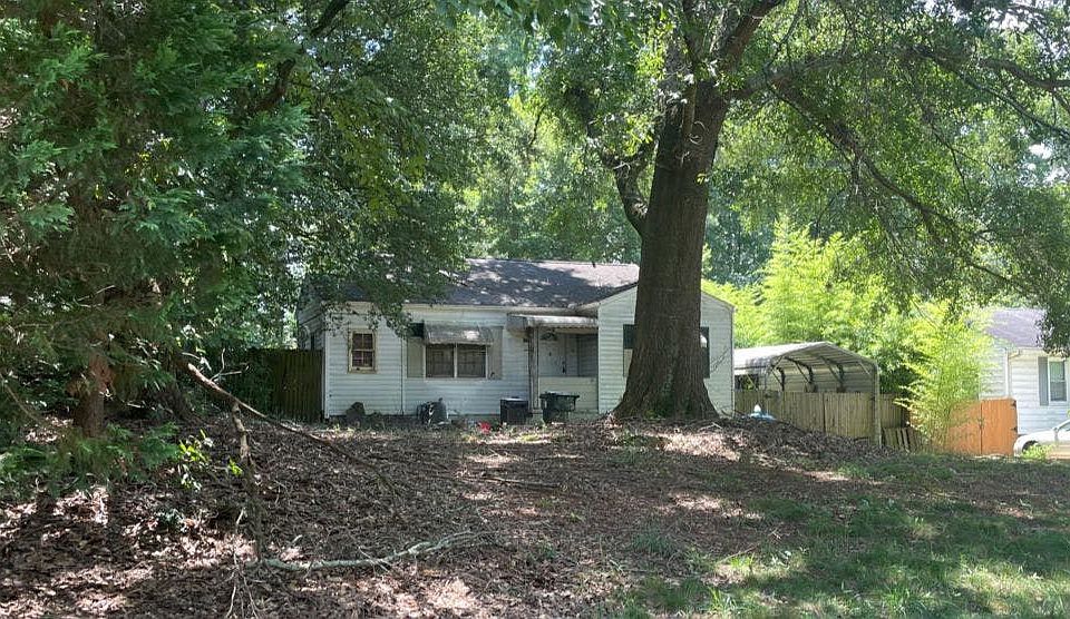 2nd image of 2279 Wallace Dr