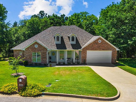 2nd image of 3955 Chapel Woods Blvd