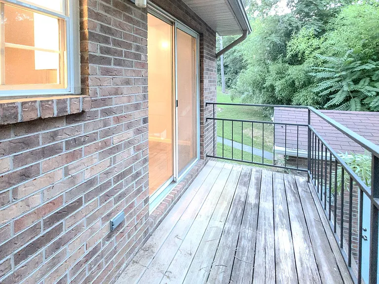 5 Eleven Estates Dr — Photo 4