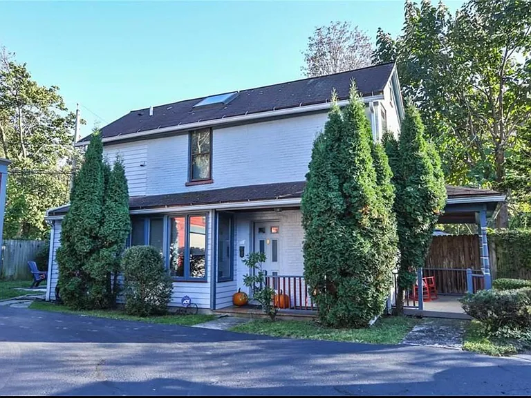 S Washington St — Photo 1
