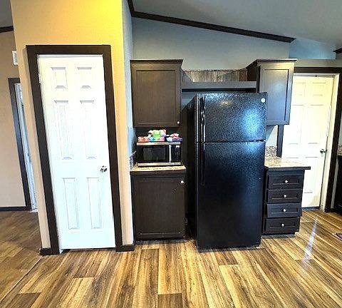 5th image of 121 Tropical Breeze Ln
