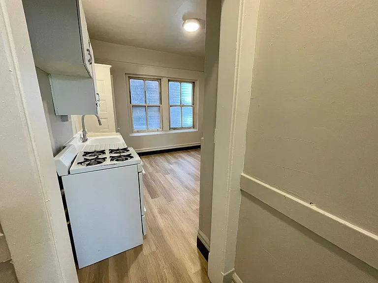 106 S Cedar St — Photo 23