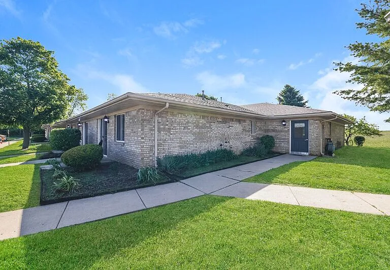 339 Lewis B Moore Dr — Photo 3