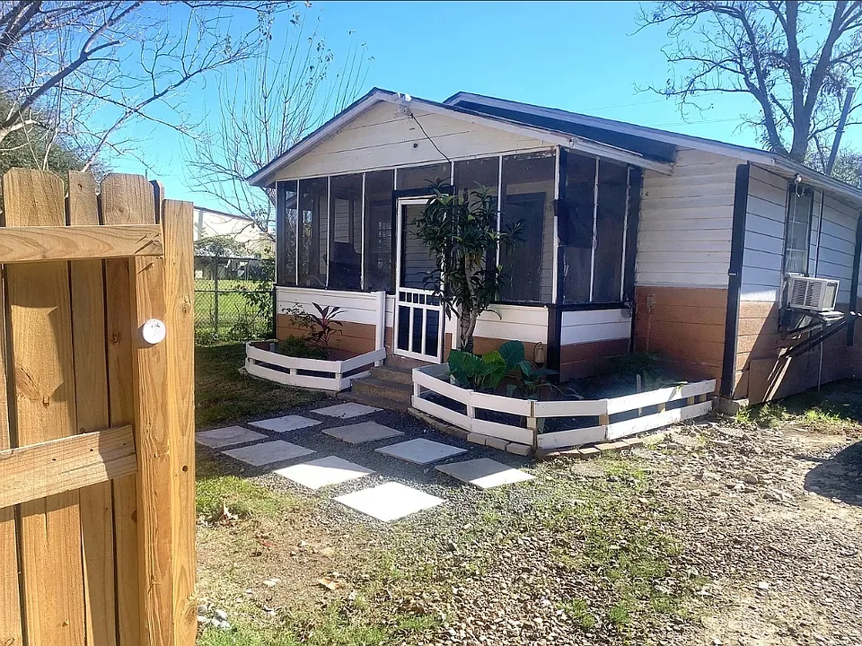 10127 Alfred Ln