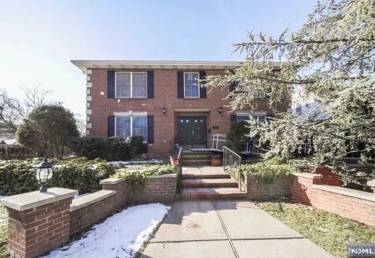 3 bed, 2000 sqft, $3,800 — Photo 1