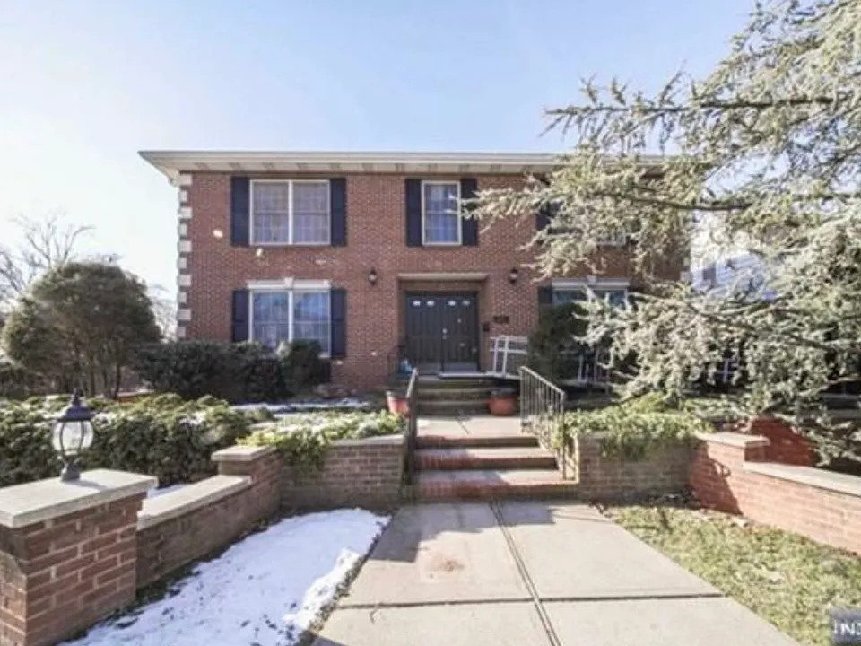 830 Elizabeth St #2