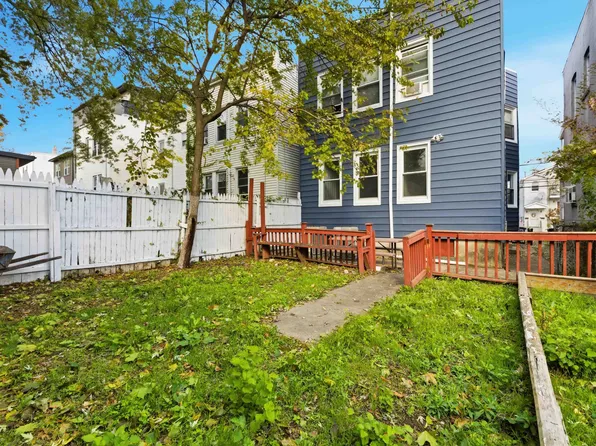 23 Bayview Avenue image 15 of 19