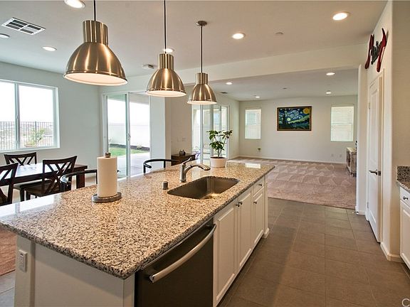 5th image of 24455 Poinsettia Dr