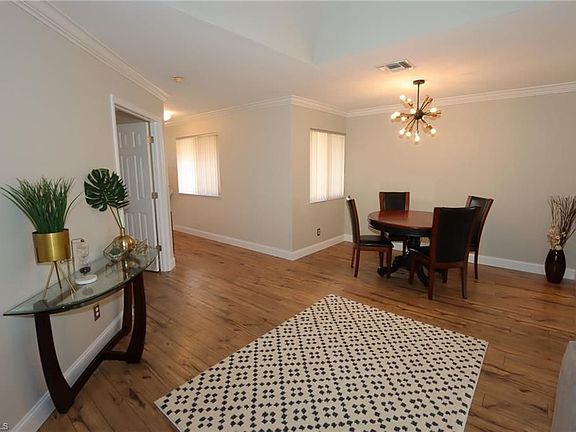 3rd image of 174 Bennington Dr APT 4
