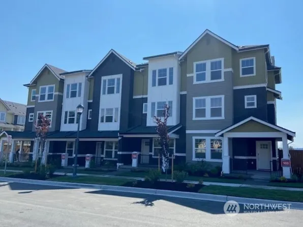 19277 NE 69th Circle #106, Redmond, WA 98052