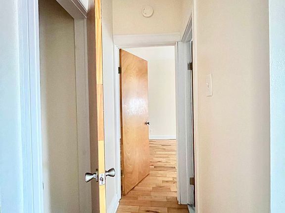 5th image of 184 Clarkson Ave APT 3D