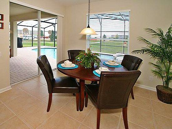 WH5P7758-breakfast-nook
