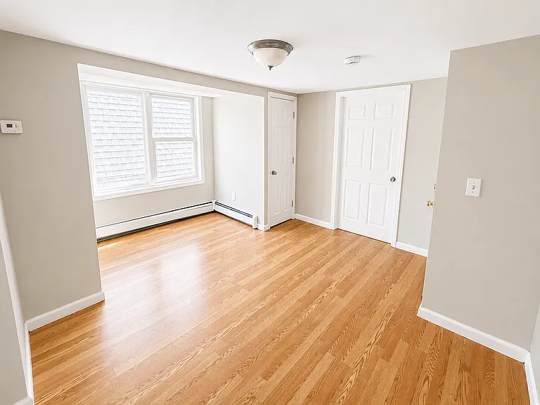 35 Grace St #3 — Photo 9
