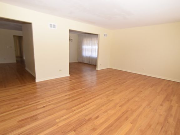 3rd image of 5025 Carol St APT 2