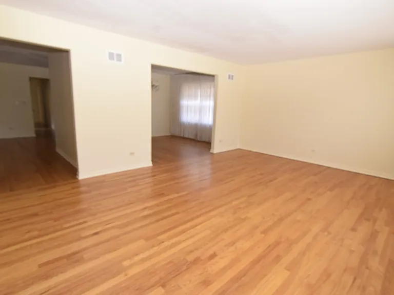 5025 Carol St #2 — Photo 3