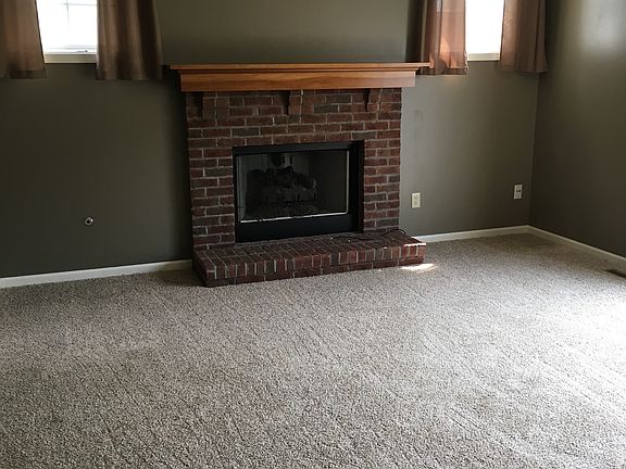 3rd image of 9988 Beverly Ln