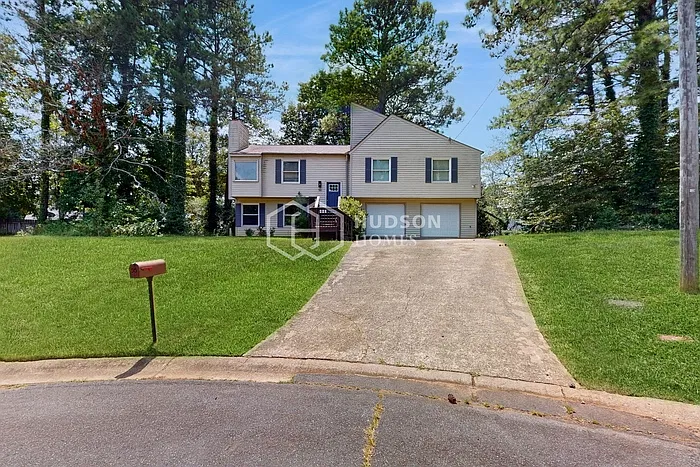 4 bed, 3.0 bath, 1886 sqft, $2,520 — Photo 1