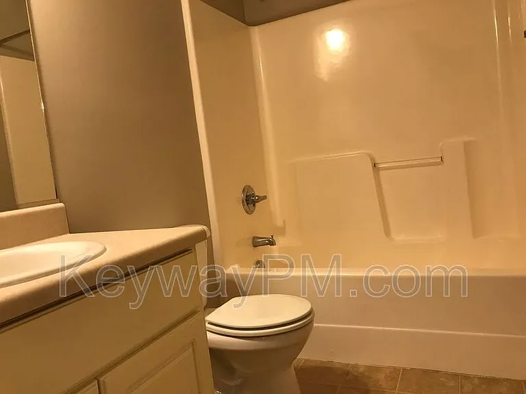 978 Arbor Springs Cir — Photo 8