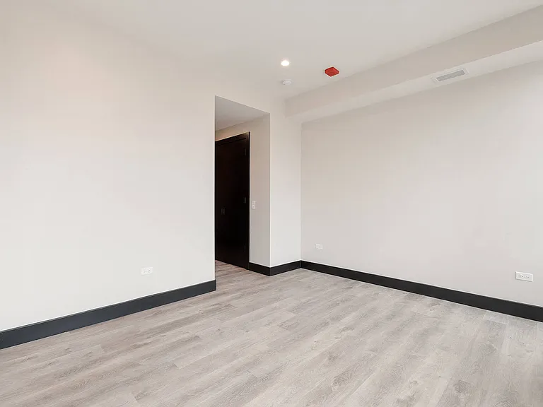 Eleven23 Randolph — Photo 12