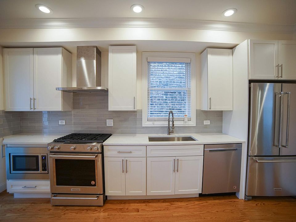 1st image of 1444 W Diversey Pkwy