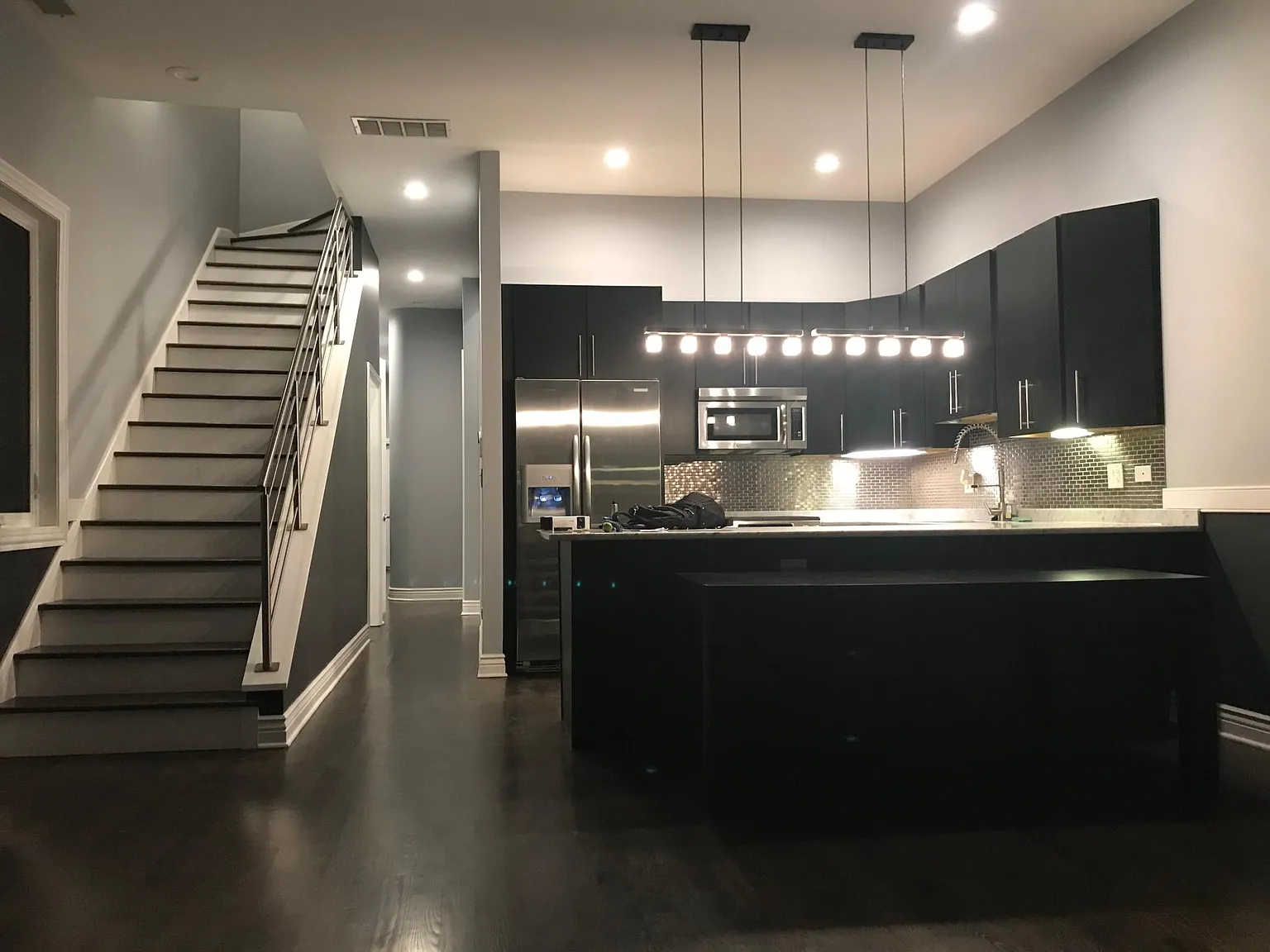 2 bed, 1250 sqft, $3,500 — Photo 3