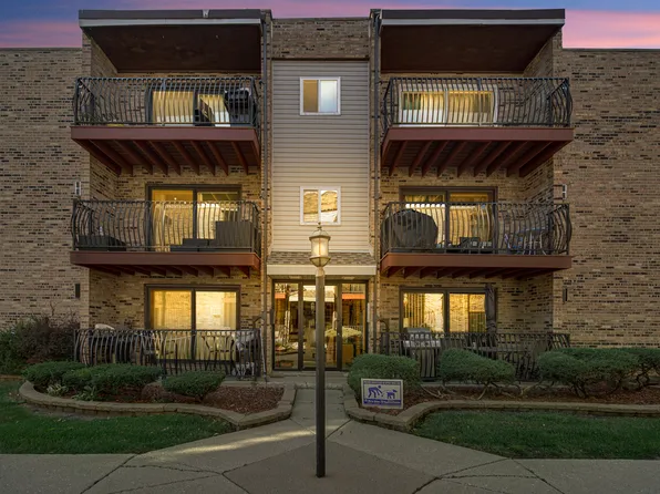 4550 W 57th St APT 2A1, Chicago, IL 60629