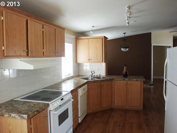 2nd image of 300 SW 7th Ave Unit 92
