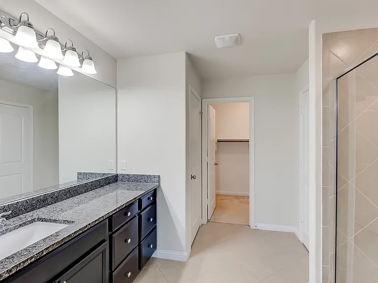 1005 Cold Bear Cv — Photo 19
