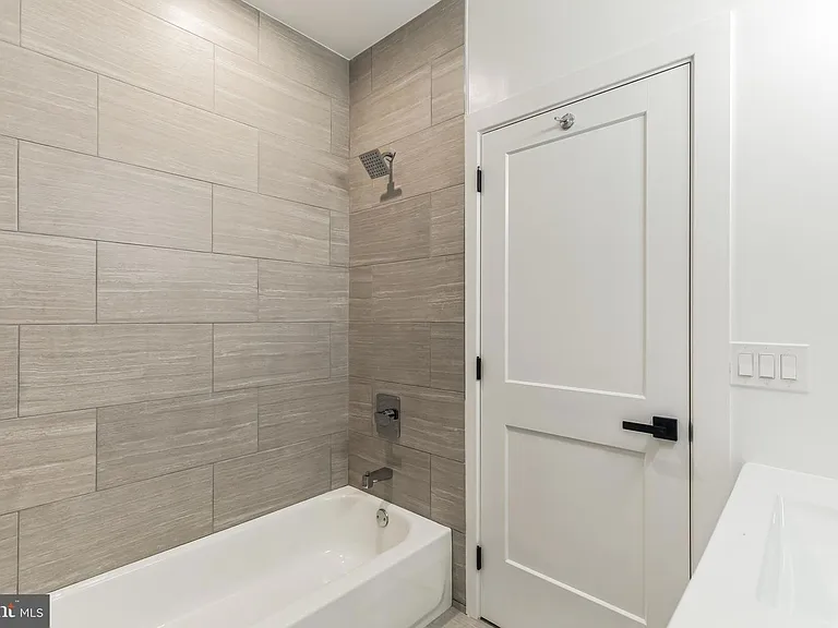 New Construction Breweytown Apartments — Photo 12