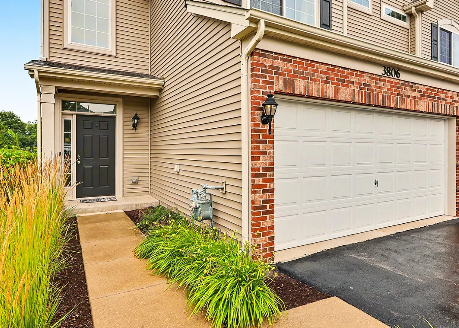 3 bed, 2.5 bath, 1650 sqft, $2,700 — Photo 4