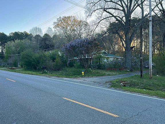 2nd image of 1951 4th Ave SW