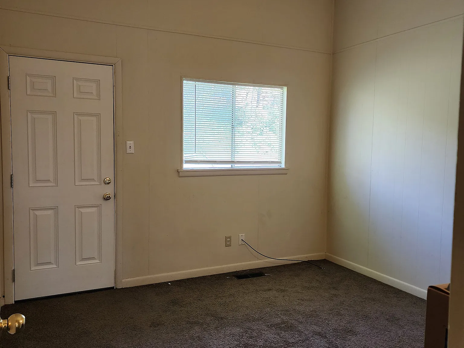 2 bed, 1000 sqft, $975 — Photo 3