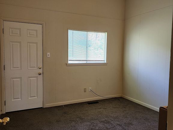 3rd image of 214 Sierra Madre Dr