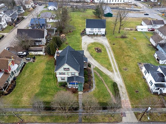 2nd image of 412 W Washington St
