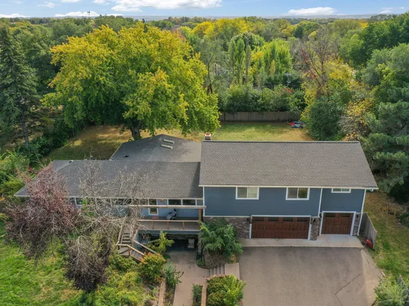 5273 95th St W, Bloomington, MN 55437